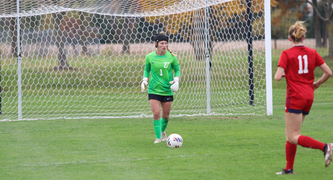 Malea Nelson tallies a career-high 10 saves in 4-1 loss to Northwood.