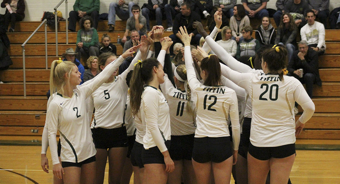 Volleyball Prepares for Tiffin/Findlay Tournament