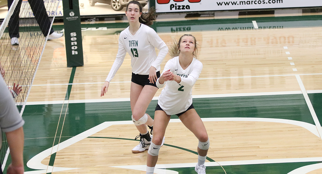 Volleyball Drops Two Matches to Davenport and No. 9 Oklahoma Baptist