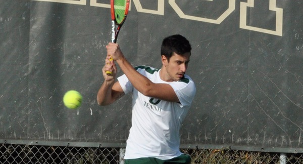 Agustin Mangone picked up a singles victory against the Lakers.