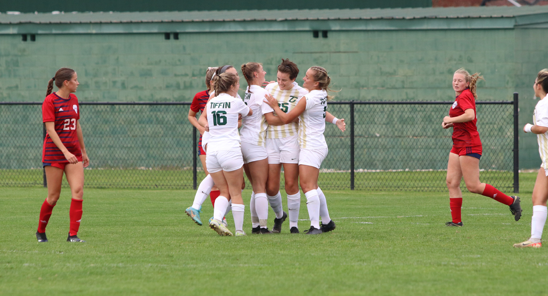 Offense Shines as Dragons Down Pioneers 4-1