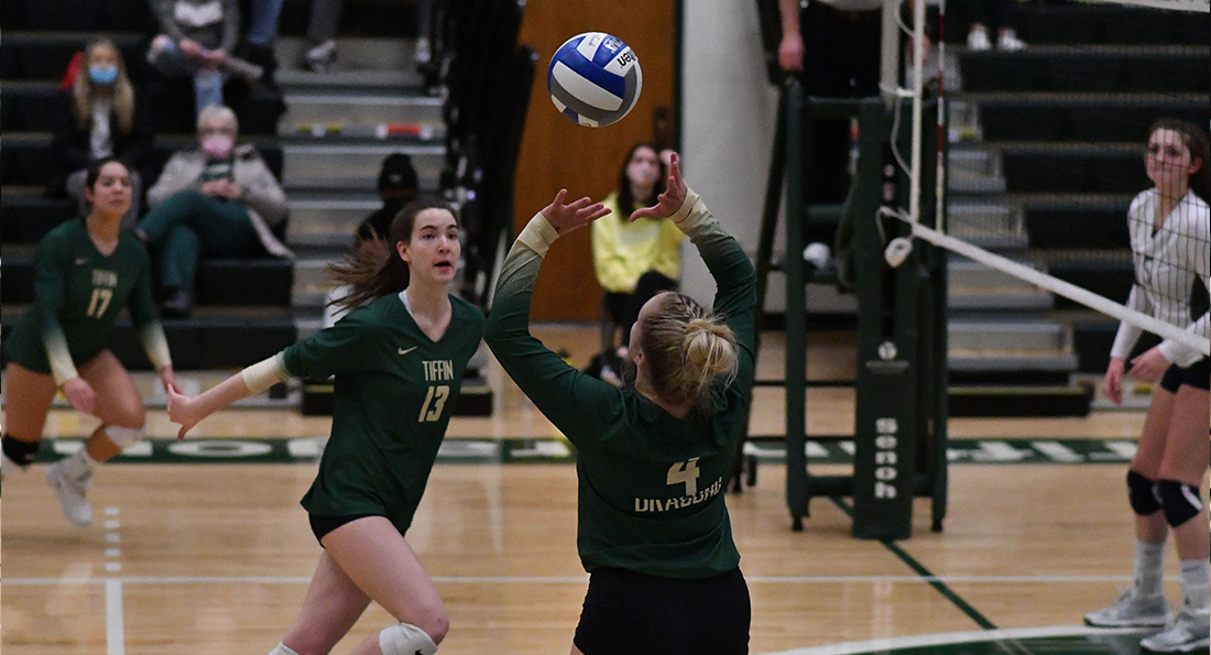 Volleyball fell to Hillsdale 3-0.