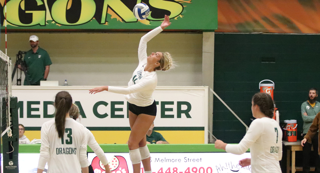Volleyball Takes Down Kentucky Wesleyan, 3-2